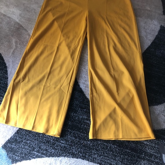 NWOT~ Forever 21 PLUS JUMPSUIT - Picture 5 of 7